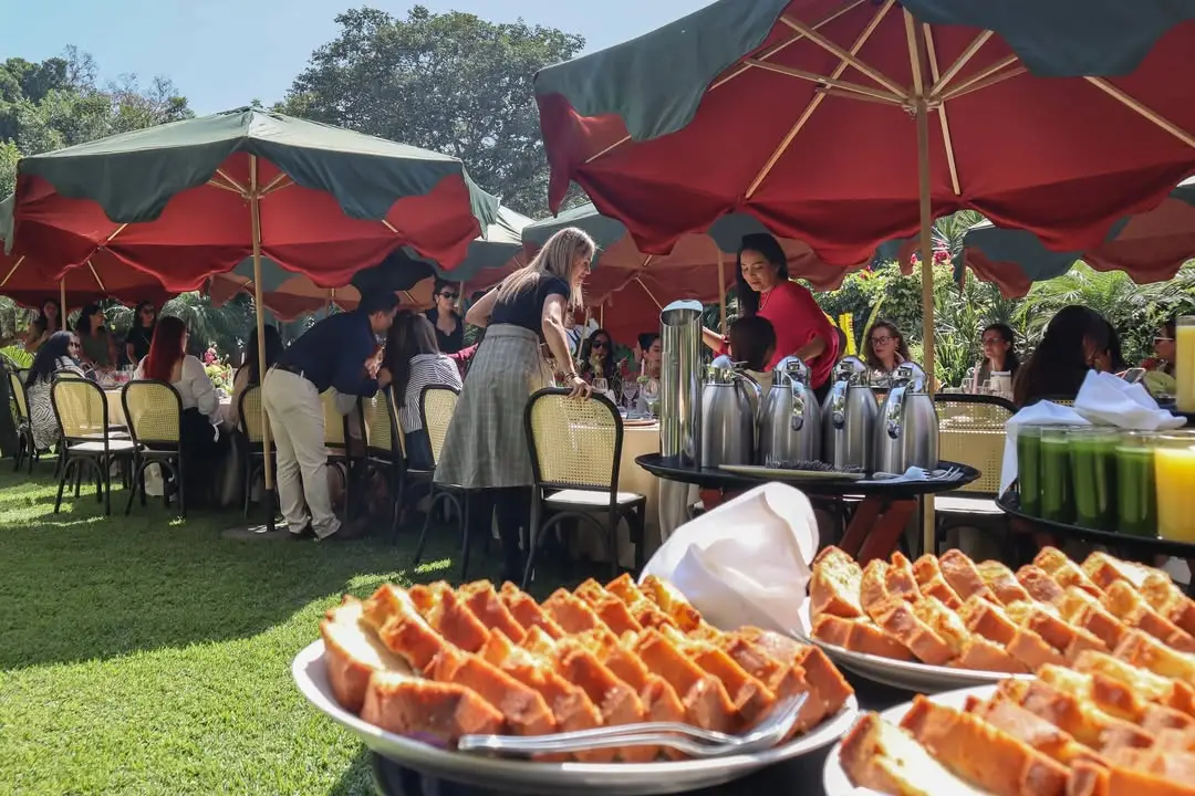 tu-celebracion-en-un-lugar-de-ambiente-compressed